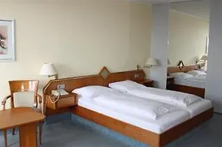 호텔 Sonnenhotel Kreuzeck 3*